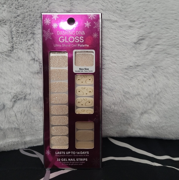 Dashing Diva Nail Strips - Picture 1 of 2